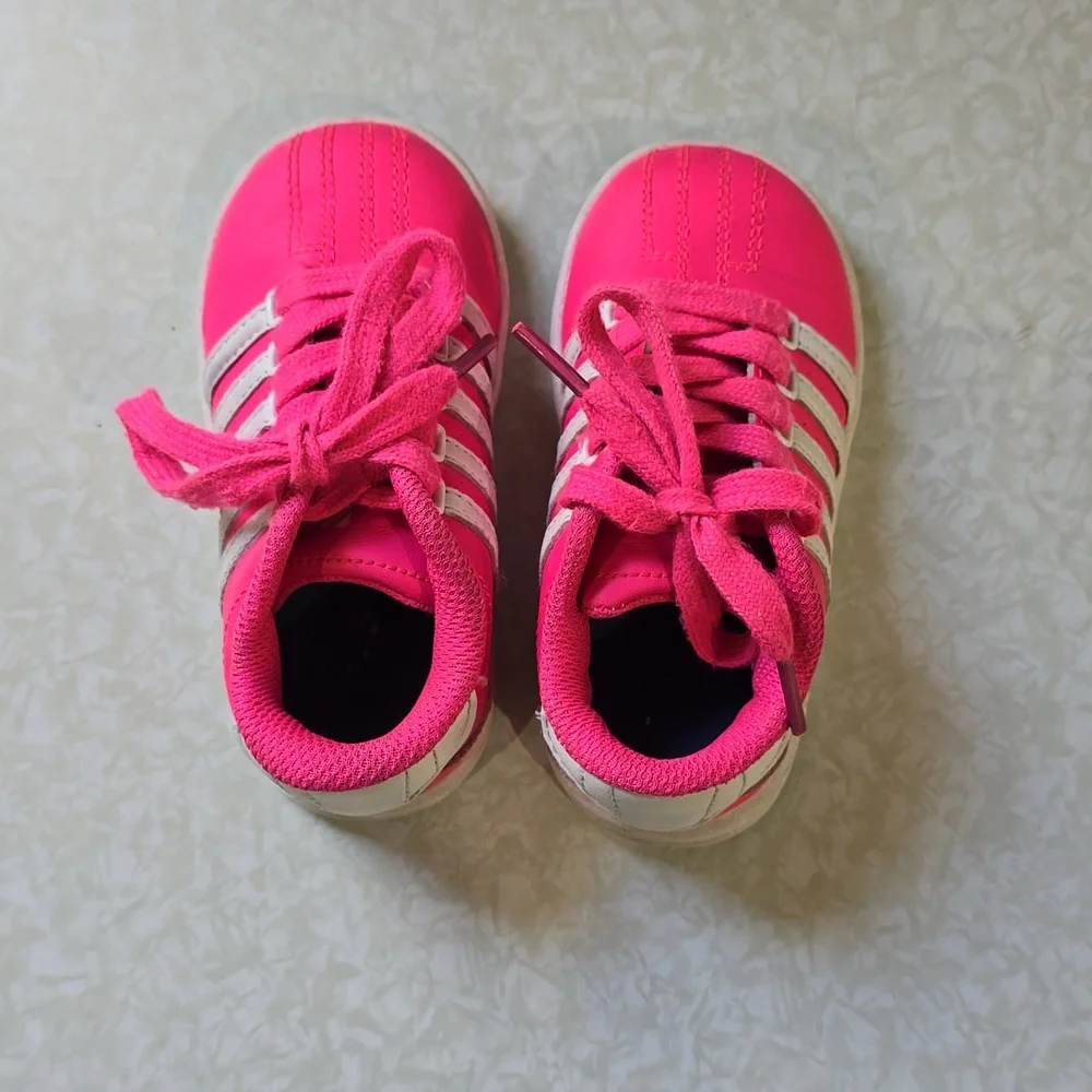 K-Swiss Classic Low‎ Sneakers, Sz 6